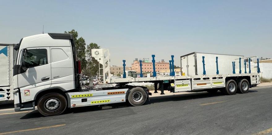 Project Logistics Vehicle at Loading Site - Focus Global Cargo Transport UAE fleet