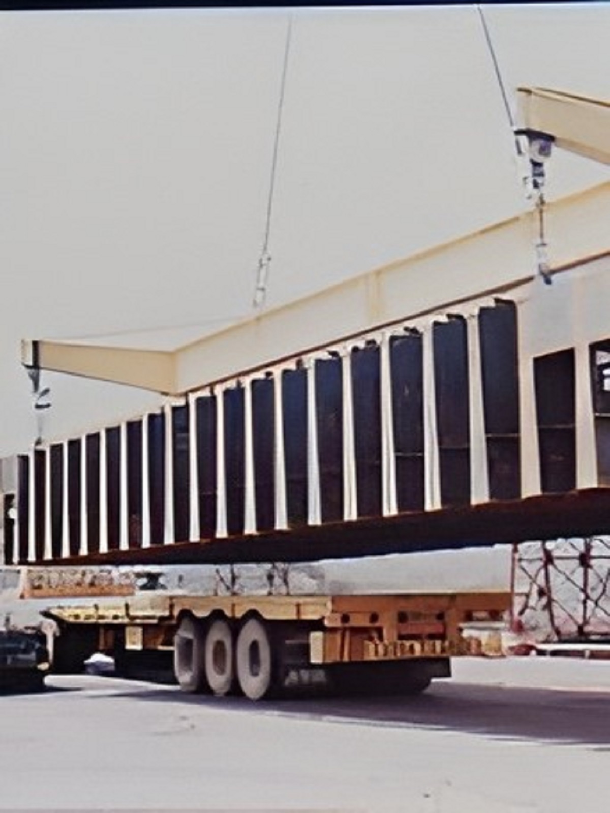 Lowbed Movement from KIZAD to Jebel Ali